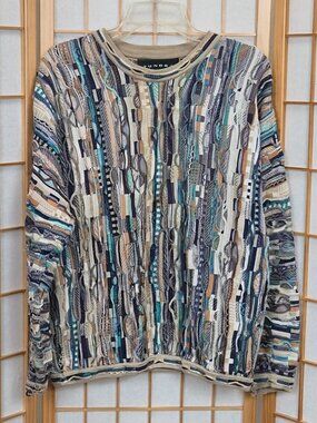 Tundra Canada men's crewneck sweater tan navy cream beige GUC size Medium